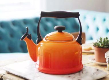 le creuset fluitketel actie